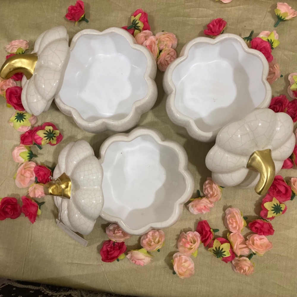 White Crackle Ceramic Pumpkins, set of 3! - Picture 4 of 10